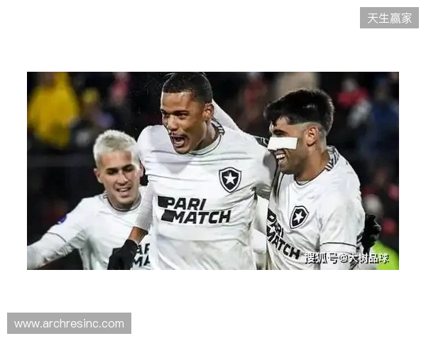 记者：武汉三镇提出租借巴西边锋卡洛斯·阿尔贝托，附带买断条款