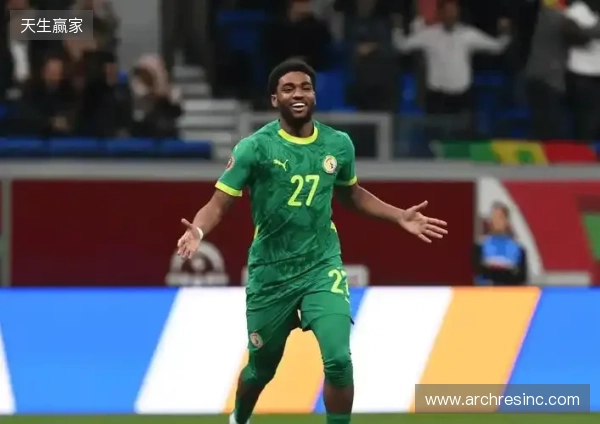 非洲杯决赛中断姆巴耶给朋友发照片，事后道歉：没想那么多